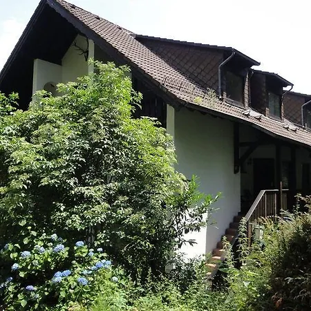 Otel Belvilla Heiderhof In Rheinischen Westerwald Obersteinebach