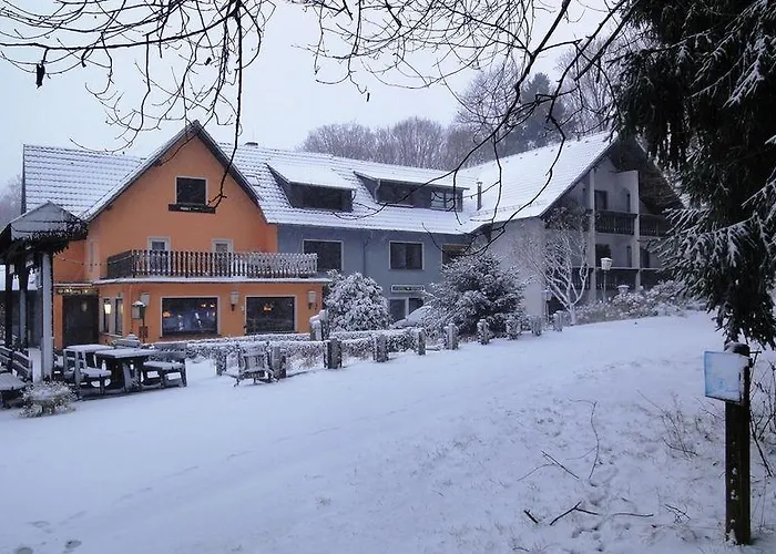 Otel Belvilla Heiderhof In Rheinischen Westerwald Obersteinebach