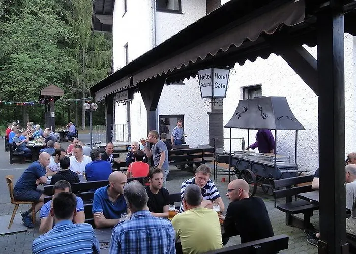 Otel Belvilla Heiderhof In Rheinischen Westerwald Obersteinebach